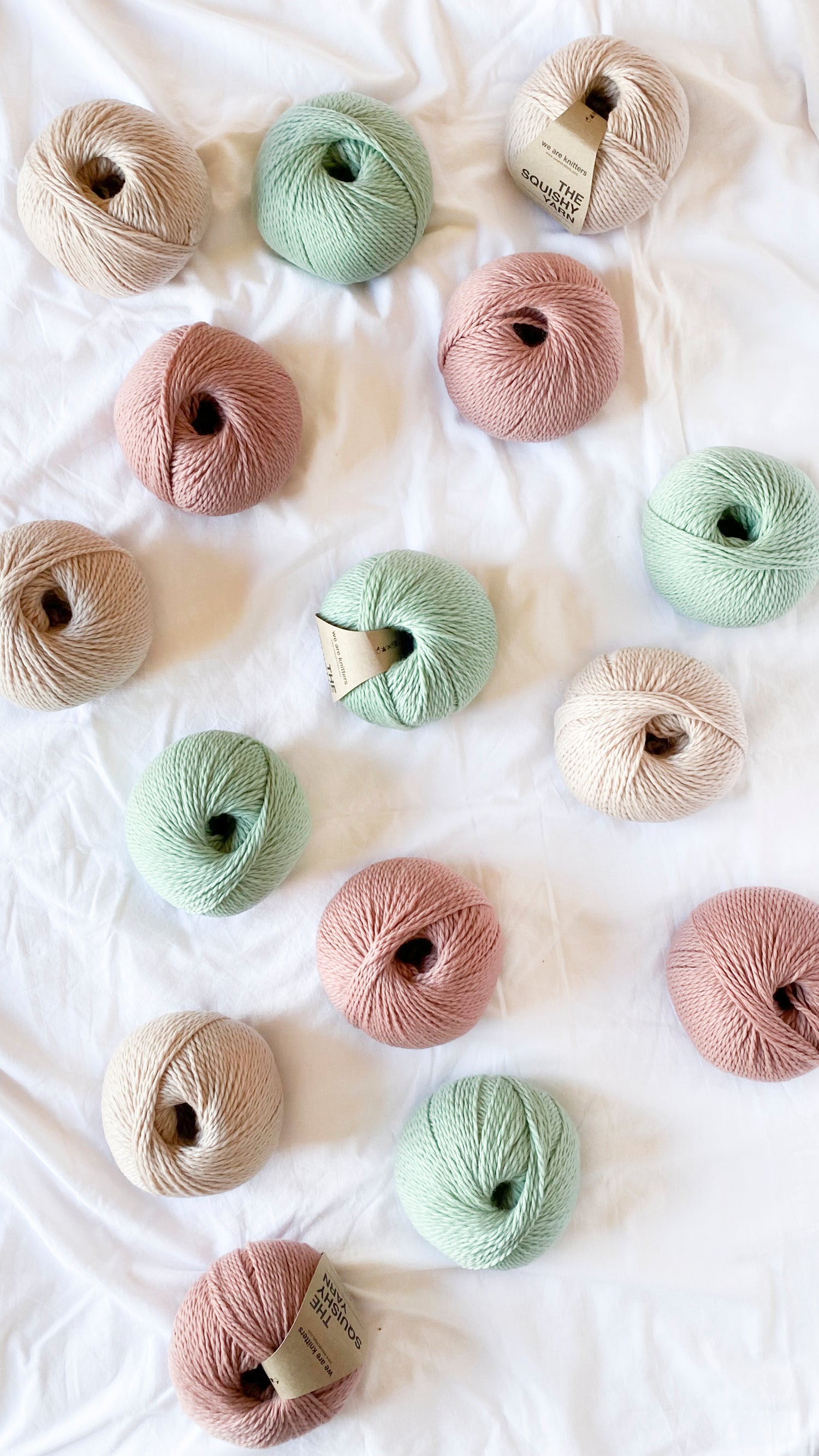 Pakke med 15 Squishy Yarn garnnøgler