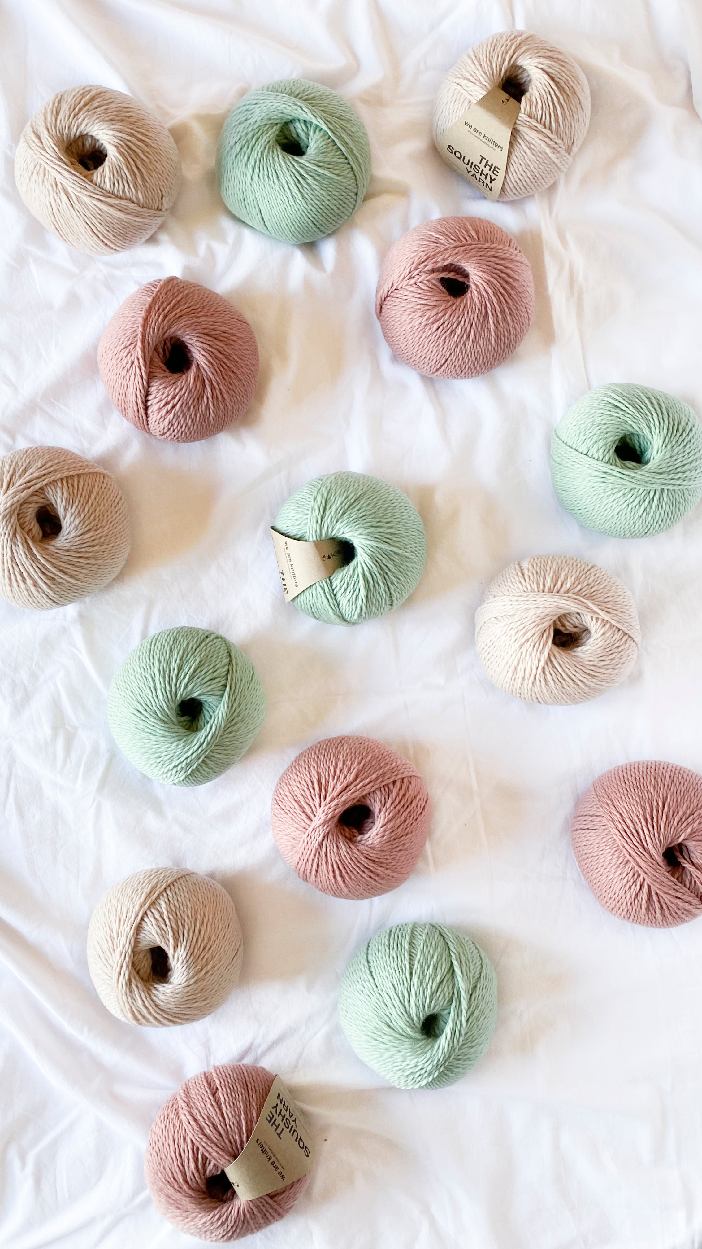 Pakke med 15 Squishy Yarn garnnøgler