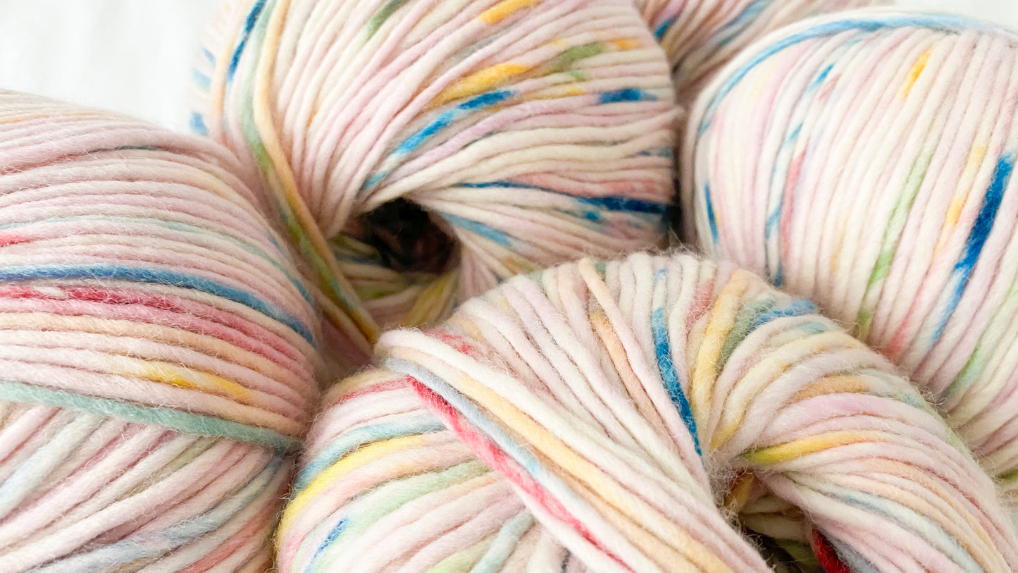 Pakke med 10 Petite Wool garnnøgler